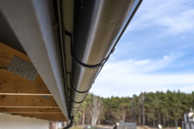 When To Install New Gutters Vs. Replace Existing Ones On Your Home